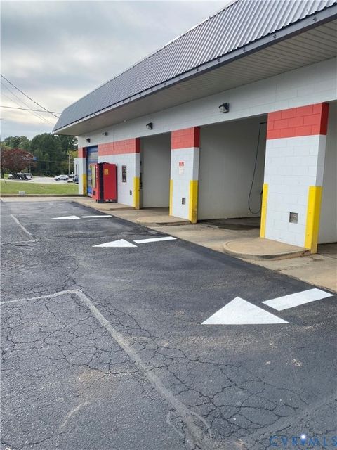 Tiny photo for 2011 S Main Street, Farmville, VA 23901 (MLS # 2600032)