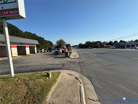 Tiny photo for 2011 S Main Street, Farmville, VA 23901 (MLS # 2600032)