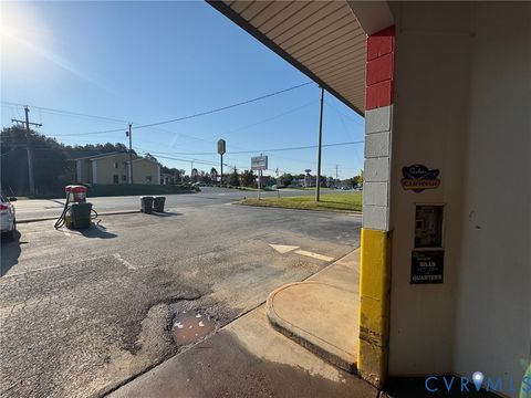 Tiny photo for 2011 S Main Street, Farmville, VA 23901 (MLS # 2600032)