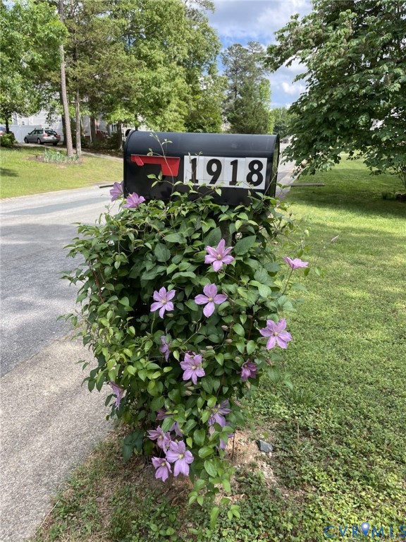 1918 Castle Glen Drive