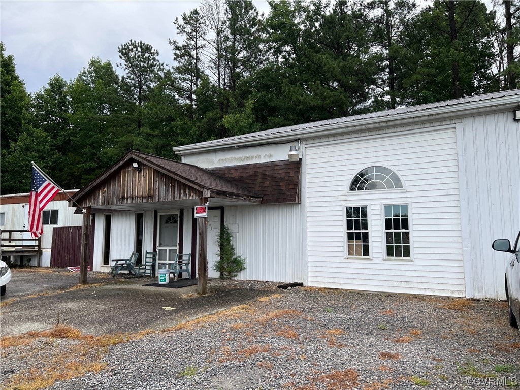 17101 Goodes Bridge Road, Amelia Courthouse, VA 23002 MLS 2324285