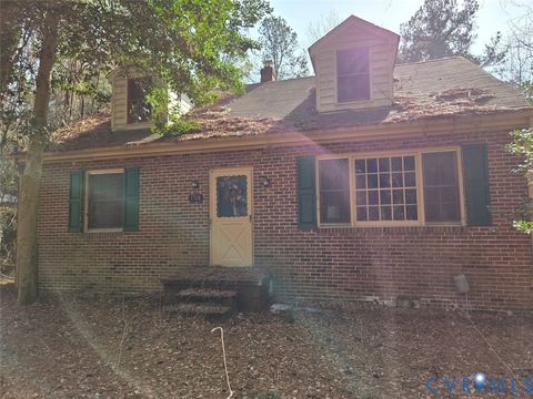 Photo of 1708 Hickory Hill Road, Petersburg, VA 23803 (MLS # 2603197)