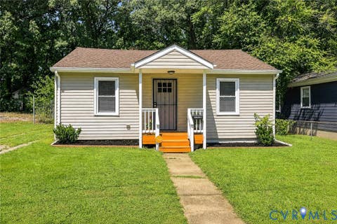 Photo of 1348 Custer Street, Petersburg, VA 23803 (MLS # 2623306)