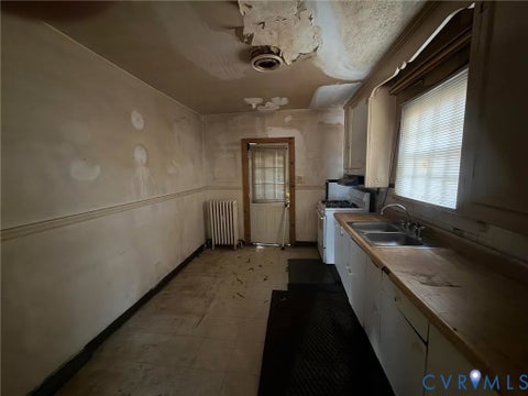 Tiny photo for 2608 3rd Avenue, Richmond, VA 23222 (MLS # 2625473)
