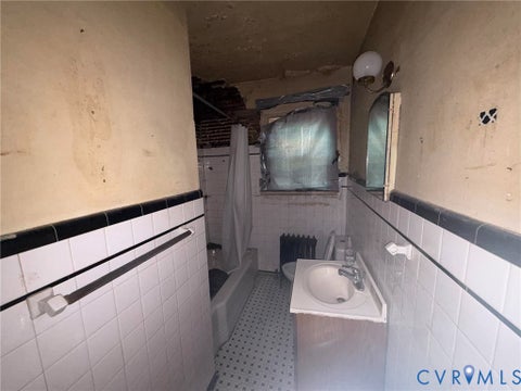 Tiny photo for 2608 3rd Avenue, Richmond, VA 23222 (MLS # 2625473)