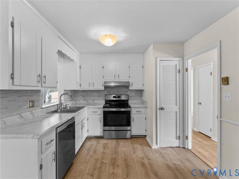 Tiny photo for 503 Briarwood Circle, North Prince George, VA 23860 (MLS # 2628933)