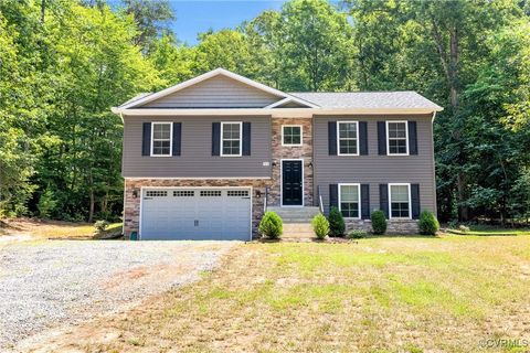 Photo of 344 Land Or Drive, Ruther Glen, VA 22546 (MLS # 2518026)