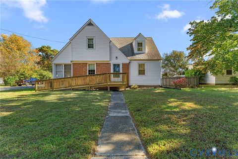 Photo of 704 Essex Street, Tappahannock, VA 22560 (MLS # 2529296)