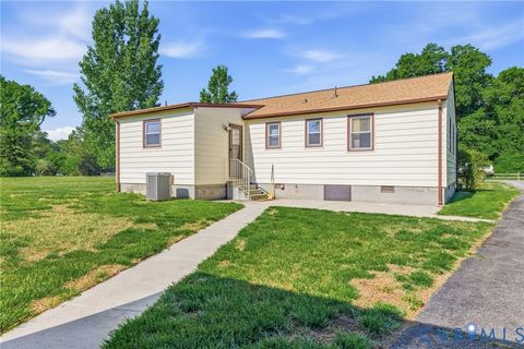 Tiny photo for 15219 Spruce Avenue, Chester, VA 23836 (MLS # 2612894)