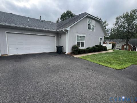 Tiny photo for 3343 Stone Manor Circle CIR #7B, Chester, VA 23831 (MLS # 2621755)