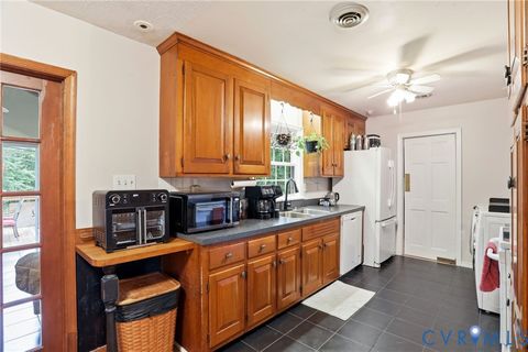 Tiny photo for 10258 Malabar Circle, Mechanicsville, VA 23116 (MLS # 2618954)
