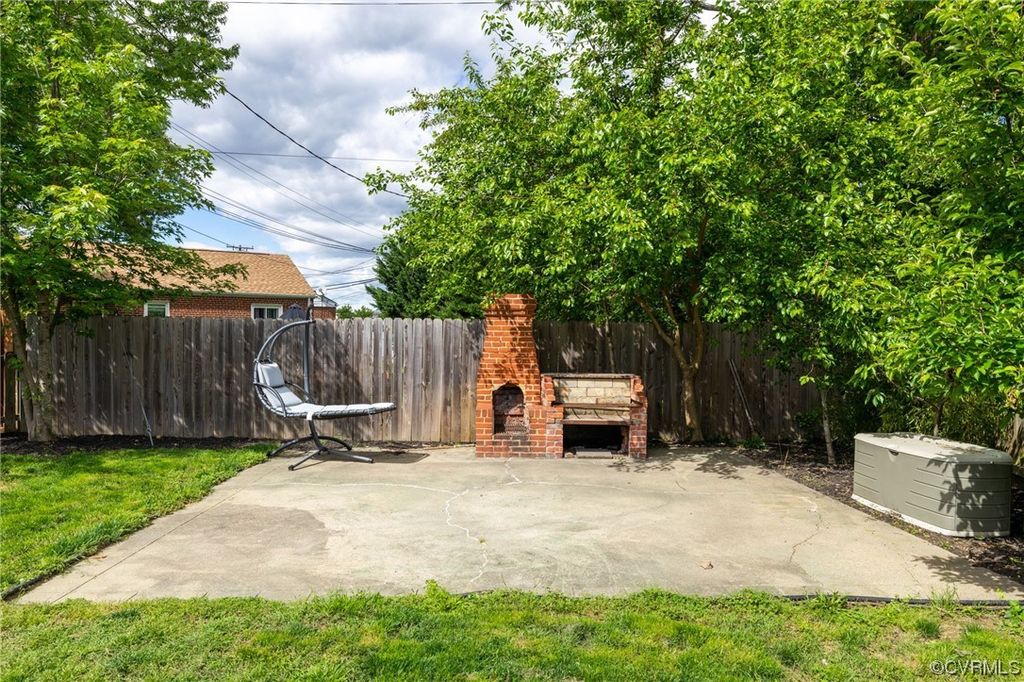 listing image 44