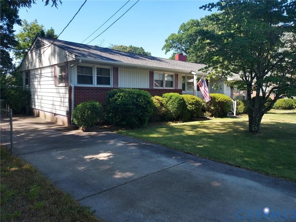3102 Sherwood Lane