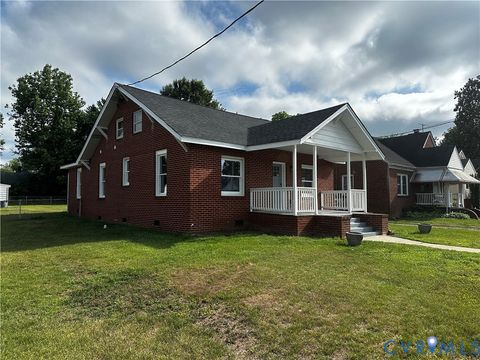 Photo of 1624 Lamar Avenue, Petersburg, VA 23803 (MLS # 2614149)