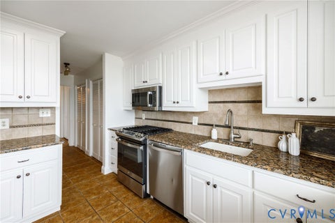 Tiny photo for 5100 Monument Avenue #1202, Richmond, VA 23230 (MLS # 2620591)