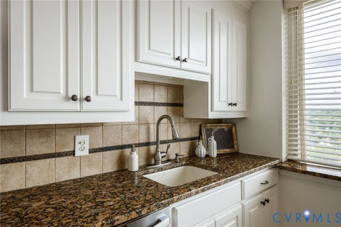 Tiny photo for 5100 Monument Avenue #1202, Richmond, VA 23230 (MLS # 2620591)