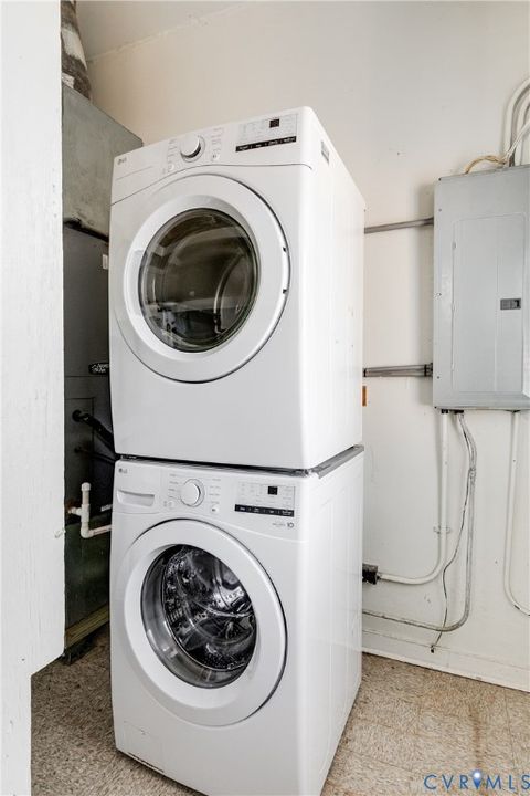 Tiny photo for 8021 Three Chopt Road, Henrico, VA 23229 (MLS # 2608492)