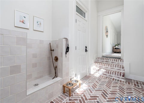 Tiny photo for 201 Banbury Road, Richmond, VA 23221 (MLS # 2621028)