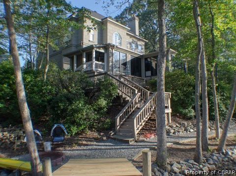 A home in White Stone