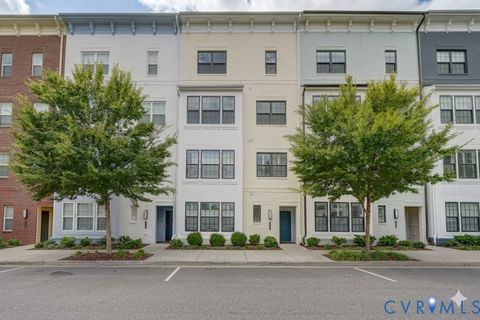 Tiny photo for 2006 Libbie Lake West Street #B, Henrico, VA 23230 (MLS # 2609433)