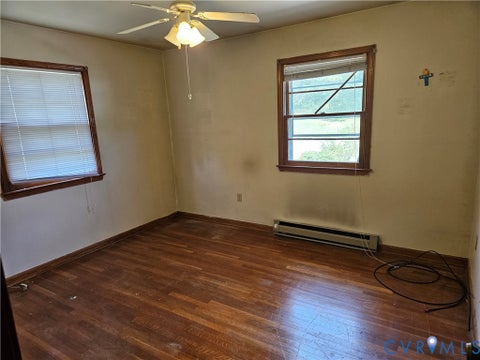 Tiny photo for 147 Chase Street, Bowling Green, VA 22427 (MLS # 2625287)