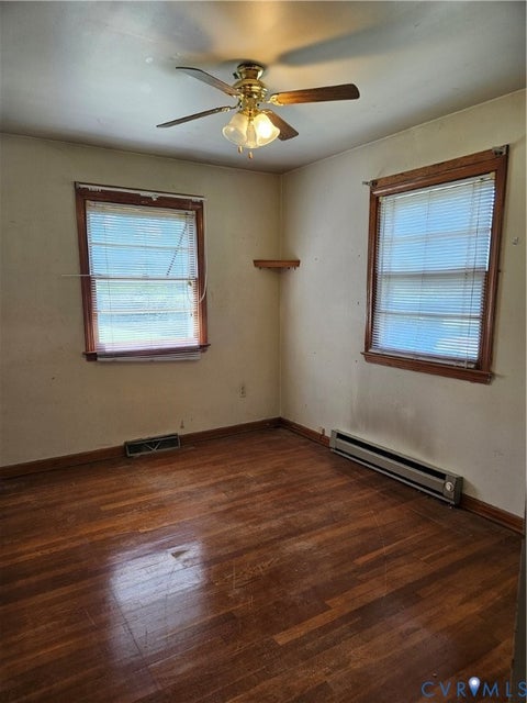 Tiny photo for 147 Chase Street, Bowling Green, VA 22427 (MLS # 2625287)