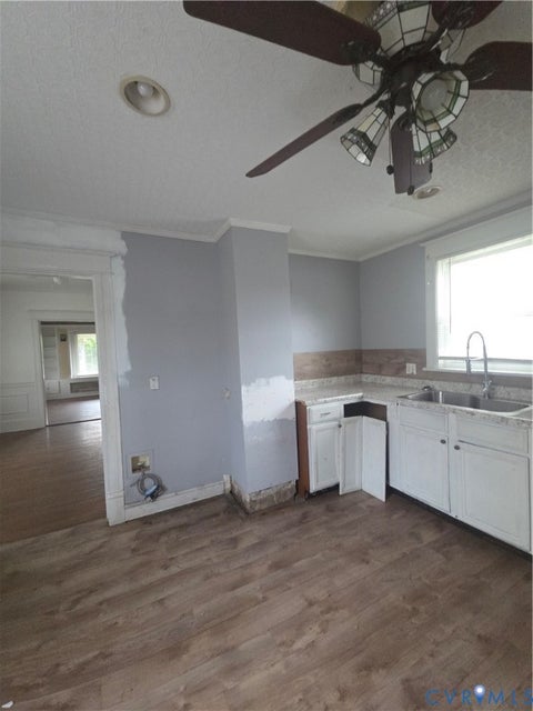 Tiny photo for 314 E Hawthorne Street, Covington, VA 24426 (MLS # 2617626)