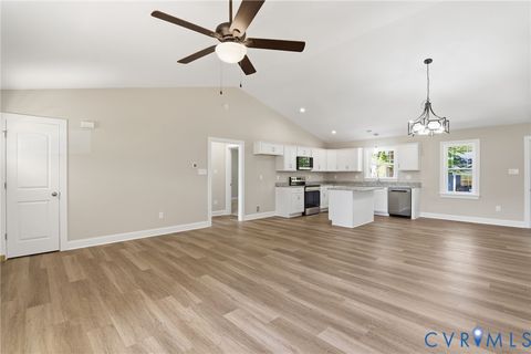 Tiny photo for 17557 Hewlett Road, Beaverdam, VA 23015 (MLS # 2611559)