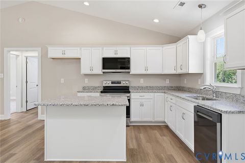 Tiny photo for 17557 Hewlett Road, Beaverdam, VA 23015 (MLS # 2611559)