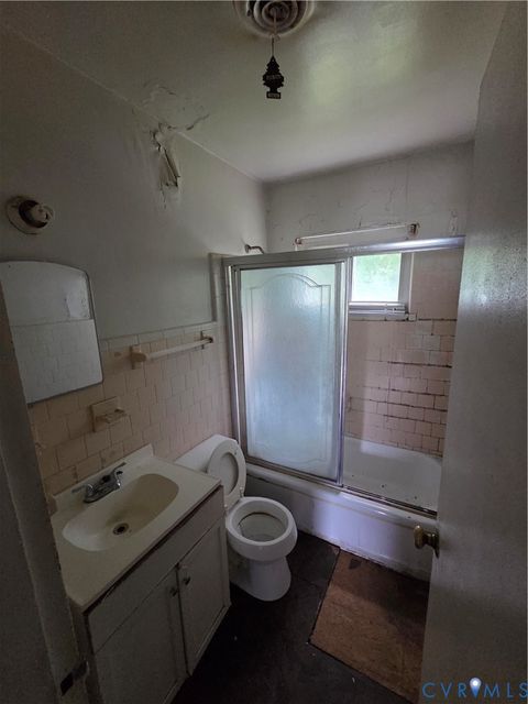 Tiny photo for 2511 Redwood AVE, Richmond, VA 23223 (MLS # 2614438)