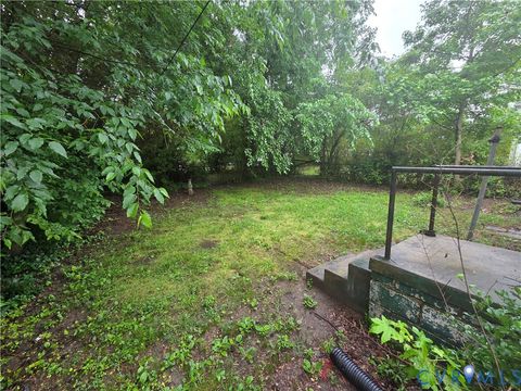 Tiny photo for 2511 Redwood AVE, Richmond, VA 23223 (MLS # 2614438)
