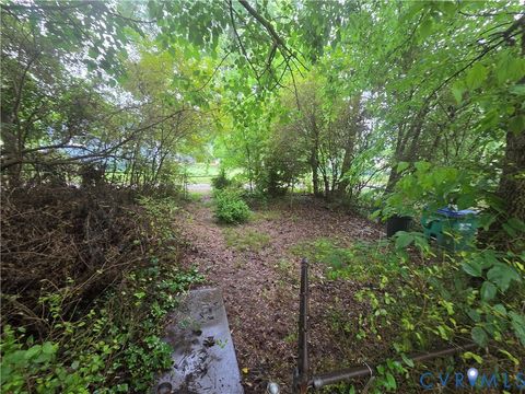 Tiny photo for 2511 Redwood AVE, Richmond, VA 23223 (MLS # 2614438)