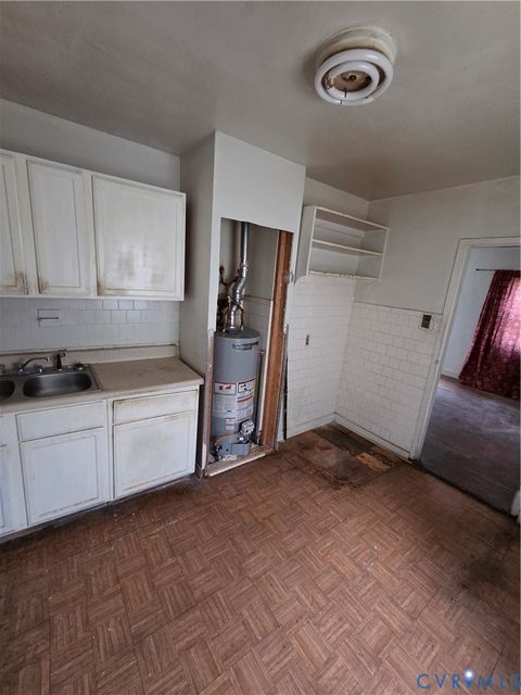 Tiny photo for 2511 Redwood AVE, Richmond, VA 23223 (MLS # 2614438)