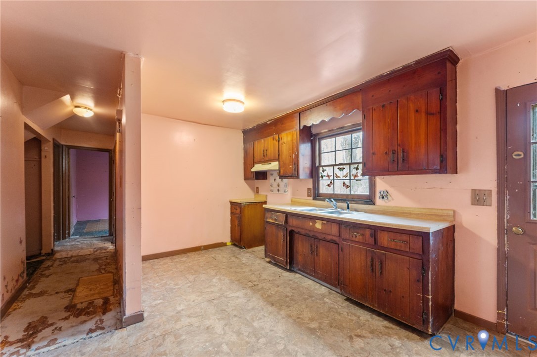 11821 Goldenbrook Drive