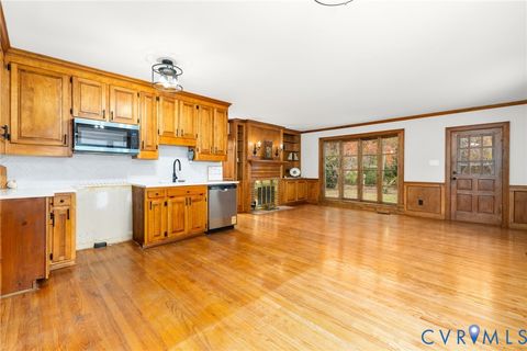 Tiny photo for 426 Laurel Street, Emporia, VA 23847 (MLS # 2600108)