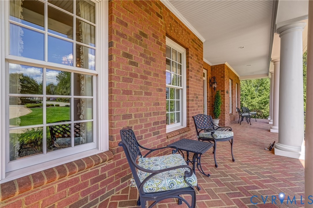 816 Founders Grant Place