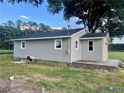 Tiny photo for 11076 Skyline Drive, Wakefield, VA 23888 (MLS # 2623319)