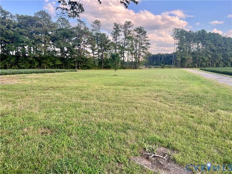 Tiny photo for 11076 Skyline Drive, Wakefield, VA 23888 (MLS # 2623319)