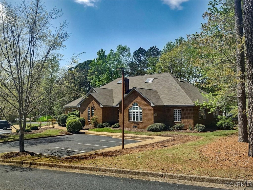 469 McLaws Circle