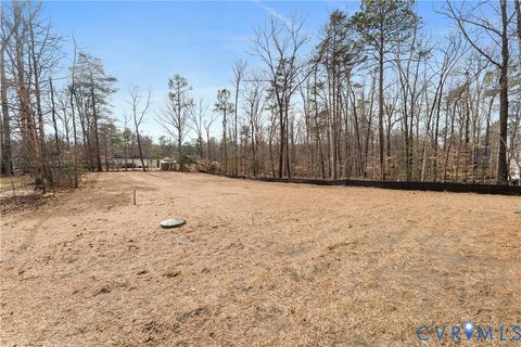 Tiny photo for 887 Campers Lane, Ruther Glen, VA 22546 (MLS # 2602254)