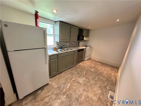 Tiny photo for 505 Hill Street, Farmville, VA 23901 (MLS # 2620085)