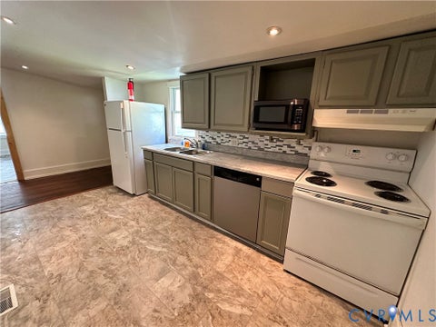 Tiny photo for 505 Hill Street, Farmville, VA 23901 (MLS # 2620085)
