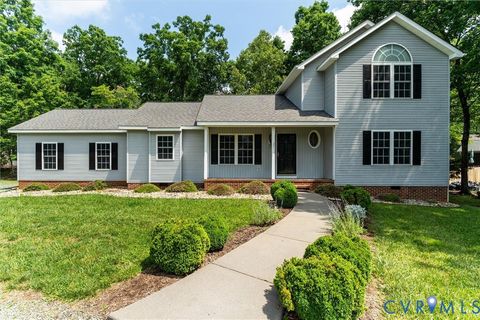 Photo of 7 Loving Terrace, Palmyra, VA 22963 (MLS # 2616100)