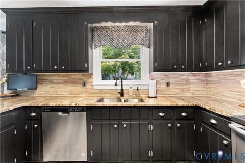 Tiny photo for 12802 Rossmere Circle, Chesterfield, VA 23114 (MLS # 2617201)