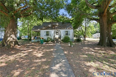 Photo of 335 Byrd Street, Hopewell, VA 23860 (MLS # 2613052)