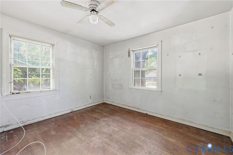 Tiny photo for 335 Byrd Street, Hopewell, VA 23860 (MLS # 2613052)