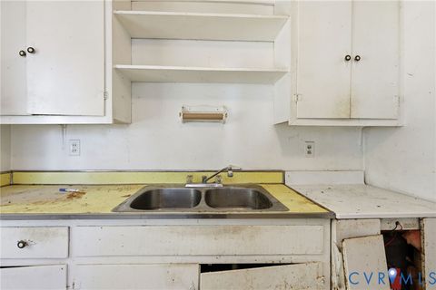 Tiny photo for 335 Byrd Street, Hopewell, VA 23860 (MLS # 2613052)