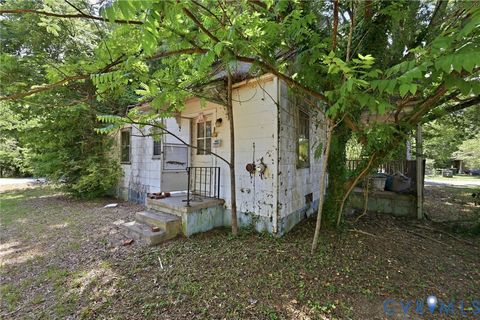 Tiny photo for 335 Byrd Street, Hopewell, VA 23860 (MLS # 2613052)