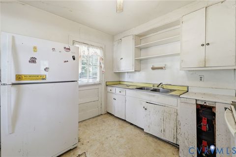 Tiny photo for 335 Byrd Street, Hopewell, VA 23860 (MLS # 2613052)