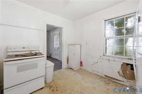 Tiny photo for 335 Byrd Street, Hopewell, VA 23860 (MLS # 2613052)